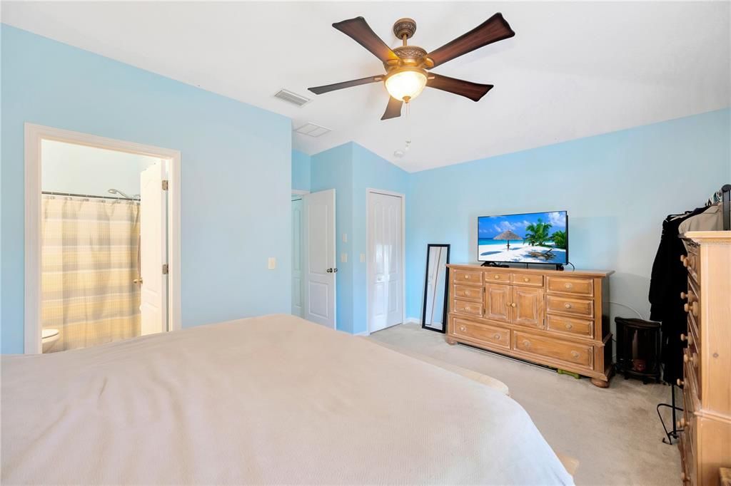 For Sale: $249,500 (2 beds, 2 baths, 1230 Square Feet)