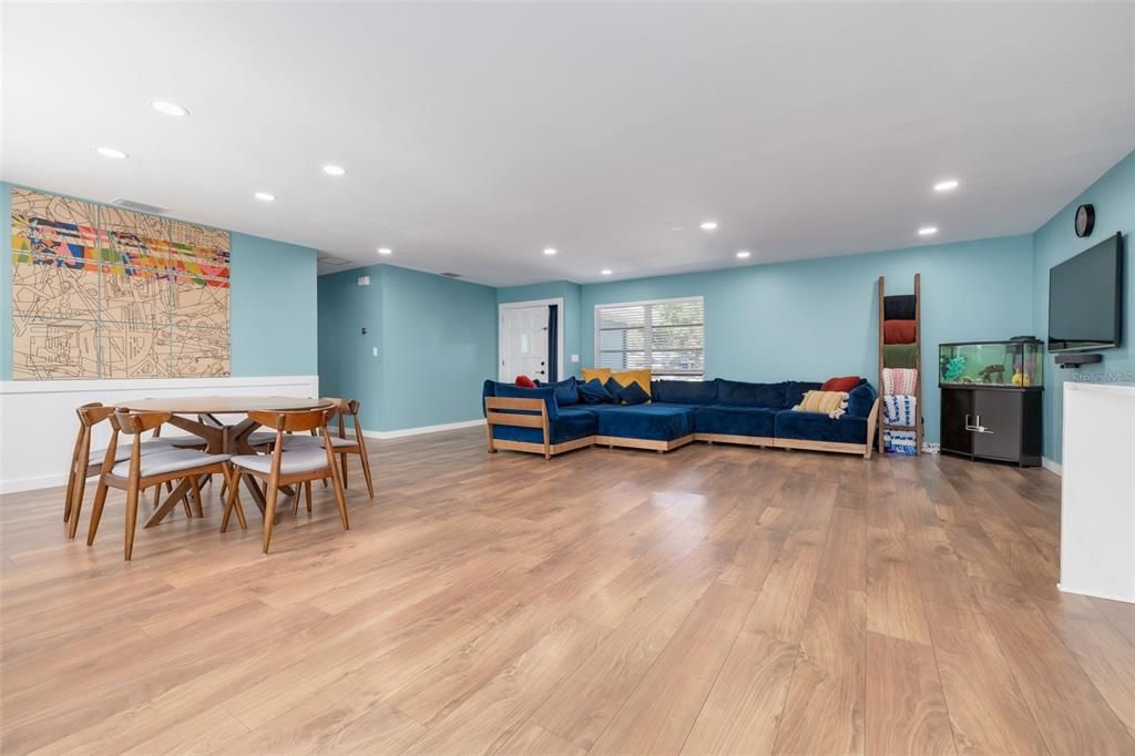 Active With Contract: $629,000 (4 beds, 2 baths, 1706 Square Feet)