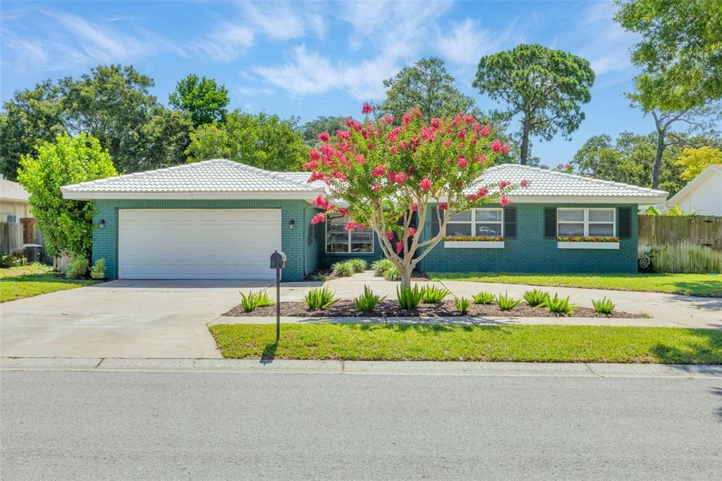 Active With Contract: $629,000 (4 beds, 2 baths, 1706 Square Feet)