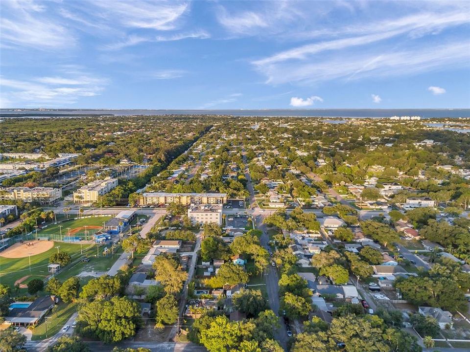 Active With Contract: $377,900 (3 beds, 2 baths, 1224 Square Feet)