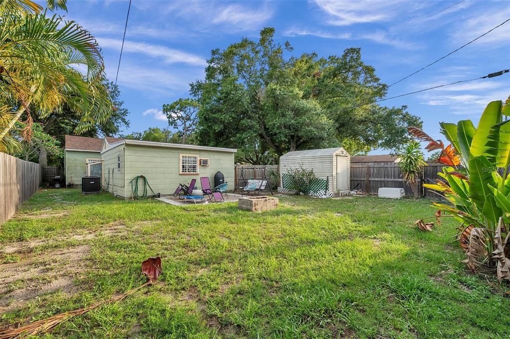 Active With Contract: $377,900 (3 beds, 2 baths, 1224 Square Feet)