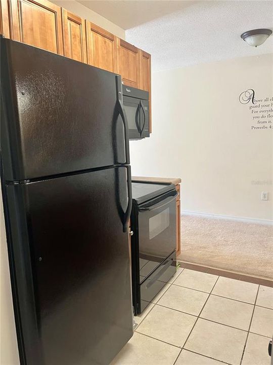 For Sale: $170,000 (1 beds, 1 baths, 638 Square Feet)