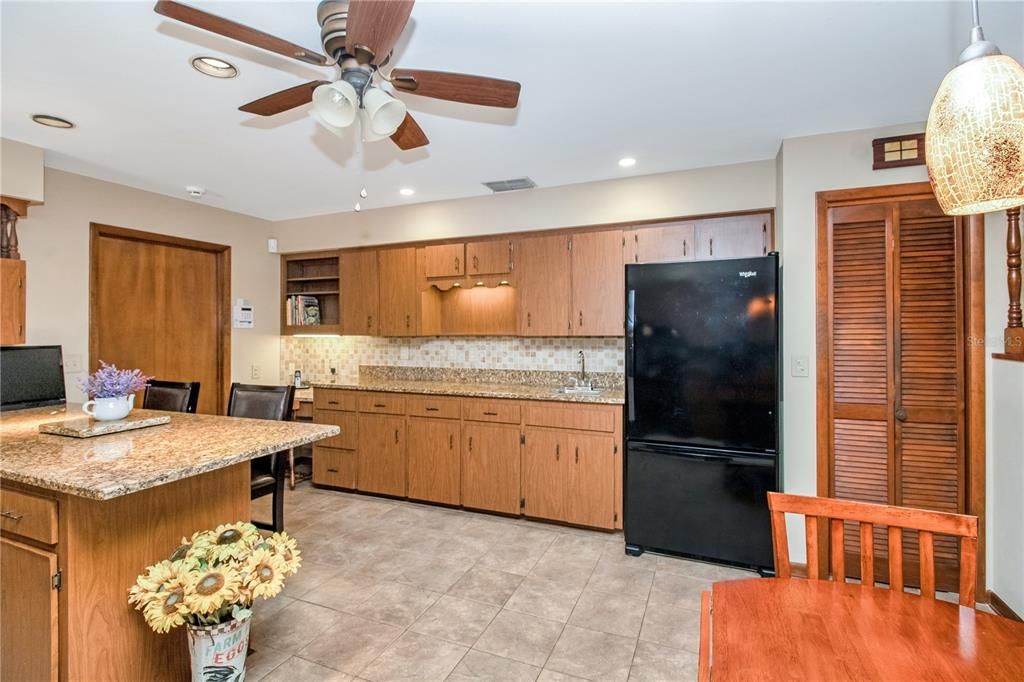 For Sale: $460,000 (3 beds, 2 baths, 2321 Square Feet)