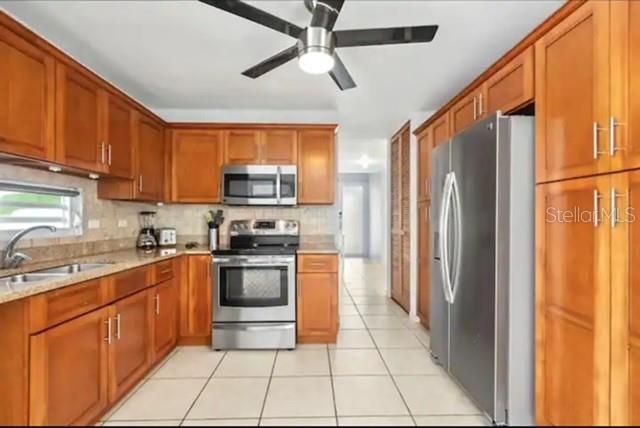 For Sale: $375,000 (4 beds, 2 baths, 2300 Square Feet)