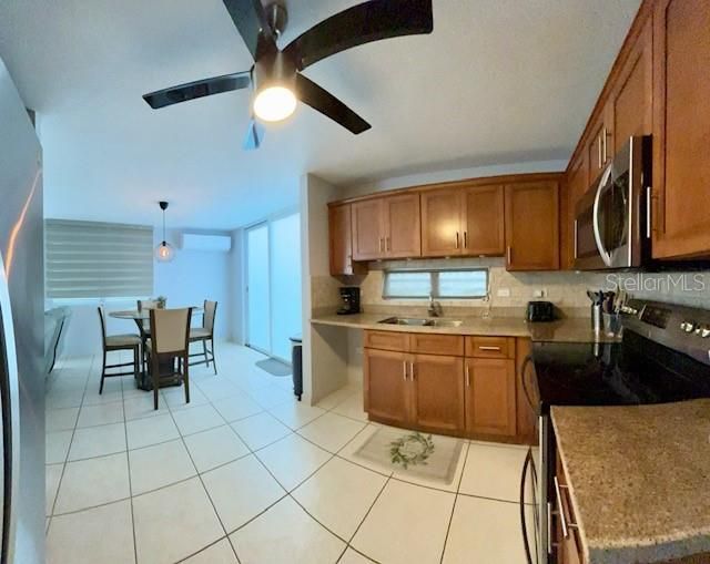 For Sale: $375,000 (4 beds, 2 baths, 2300 Square Feet)
