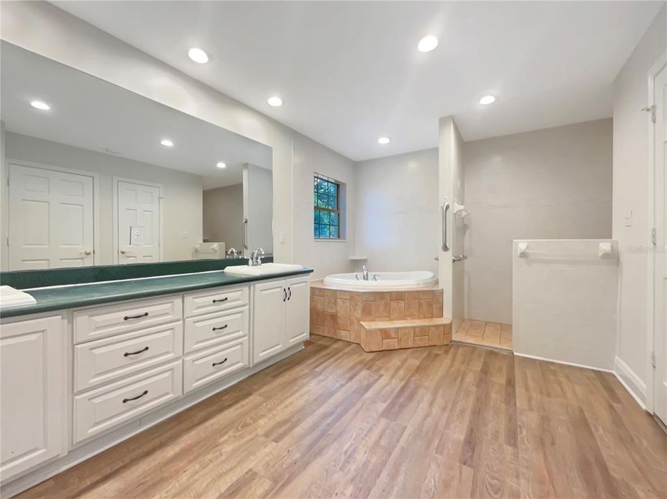 Active With Contract: $460,000 (4 beds, 3 baths, 2229 Square Feet)