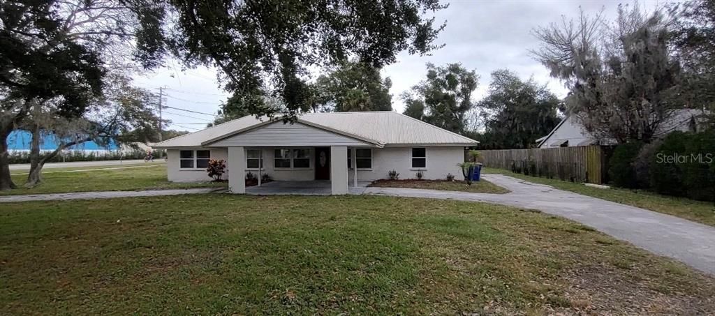 For Sale: $298,000 (3 beds, 2 baths, 1560 Square Feet)