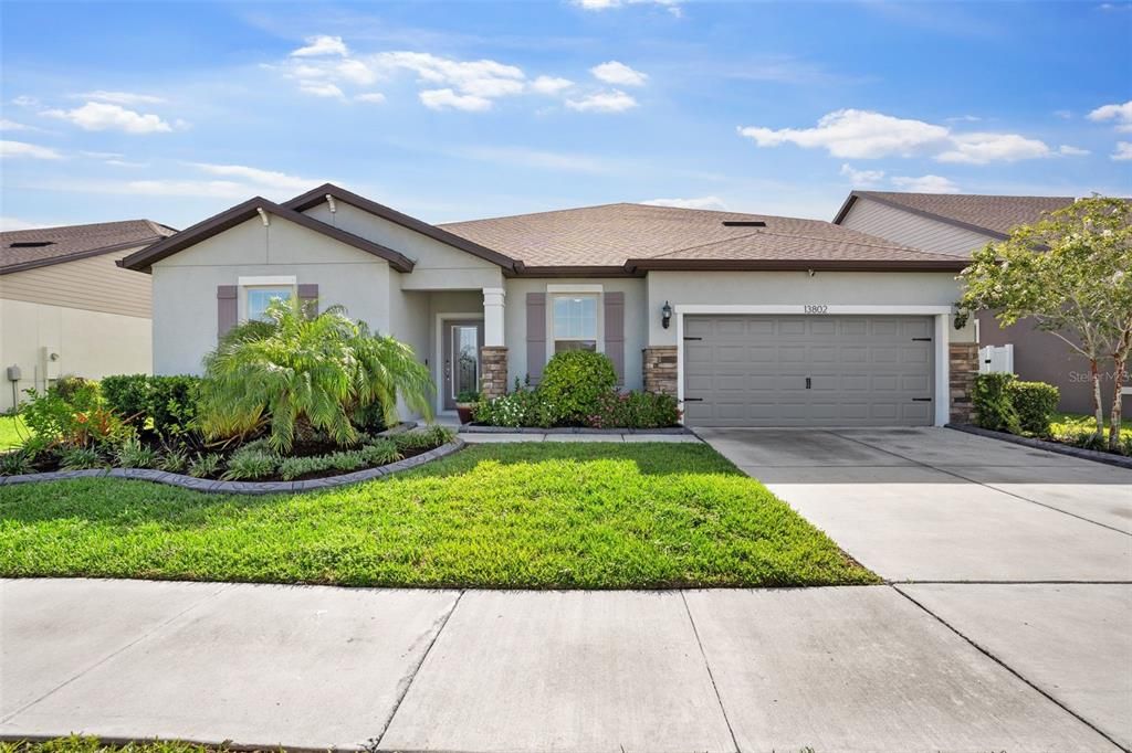 Active With Contract: $549,990 (5 beds, 3 baths, 4199 Square Feet)