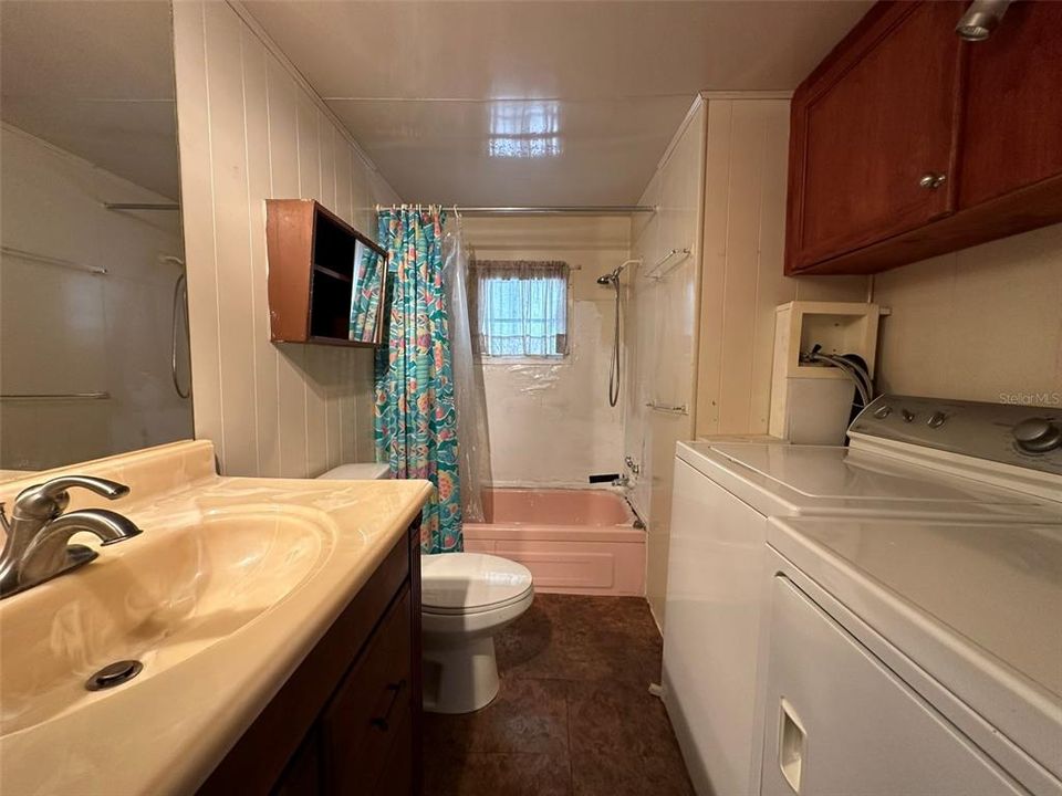 待售: $75,000 (2 贝兹, 2 浴室, 552 平方英尺)