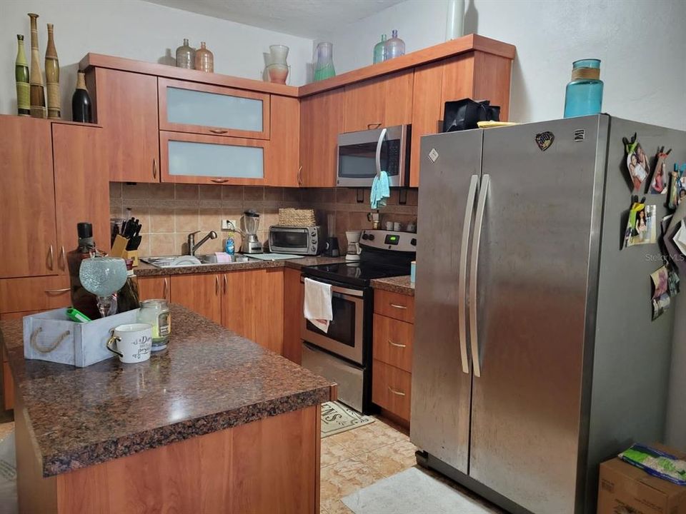 En Venta: $320,000 (3 camas, 2 baños, 1250 Pies cuadrados)