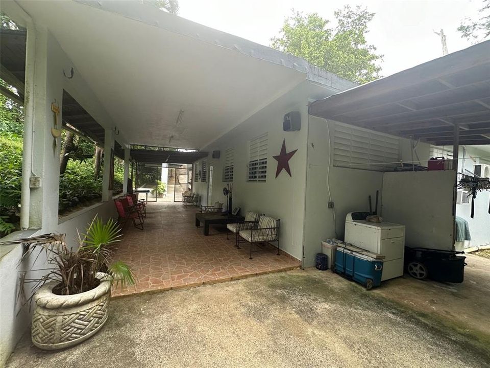 For Sale: $320,000 (3 beds, 2 baths, 1250 Square Feet)