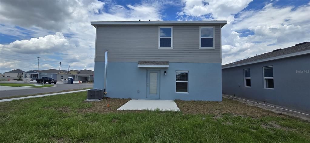 For Rent: $2,350 (5 beds, 2 baths, 2281 Square Feet)