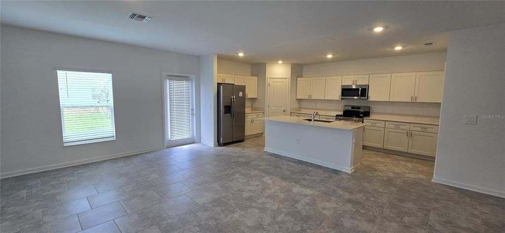 Active With Contract: $2,195 (5 beds, 3 baths, 2281 Square Feet)