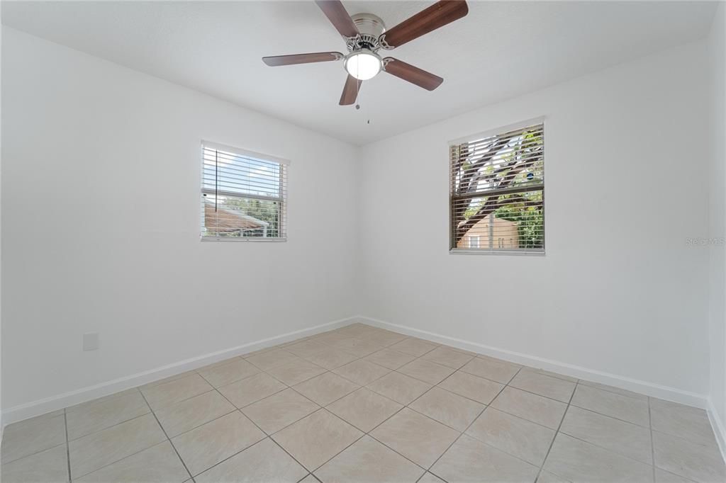 For Sale: $240,000 (2 beds, 1 baths, 748 Square Feet)