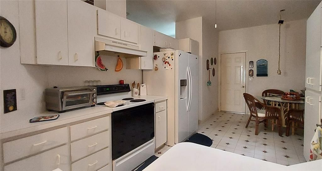 For Sale: $218,500 (2 beds, 2 baths, 1468 Square Feet)