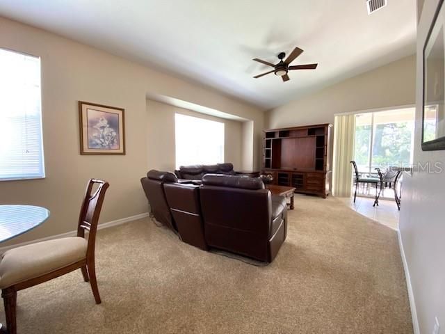 For Sale: $334,900 (3 beds, 2 baths, 1531 Square Feet)