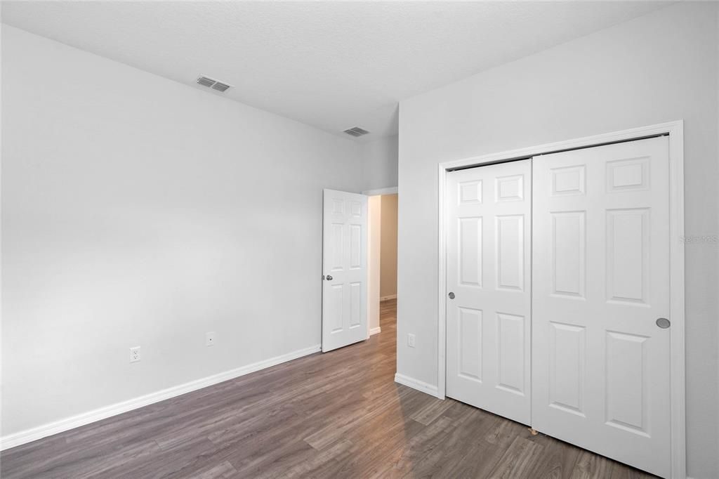 Active With Contract: $299,900 (3 beds, 2 baths, 1607 Square Feet)