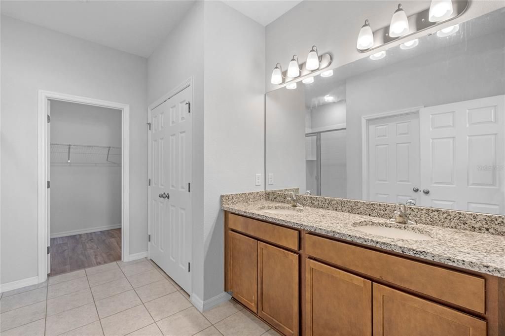 Active With Contract: $299,900 (3 beds, 2 baths, 1607 Square Feet)