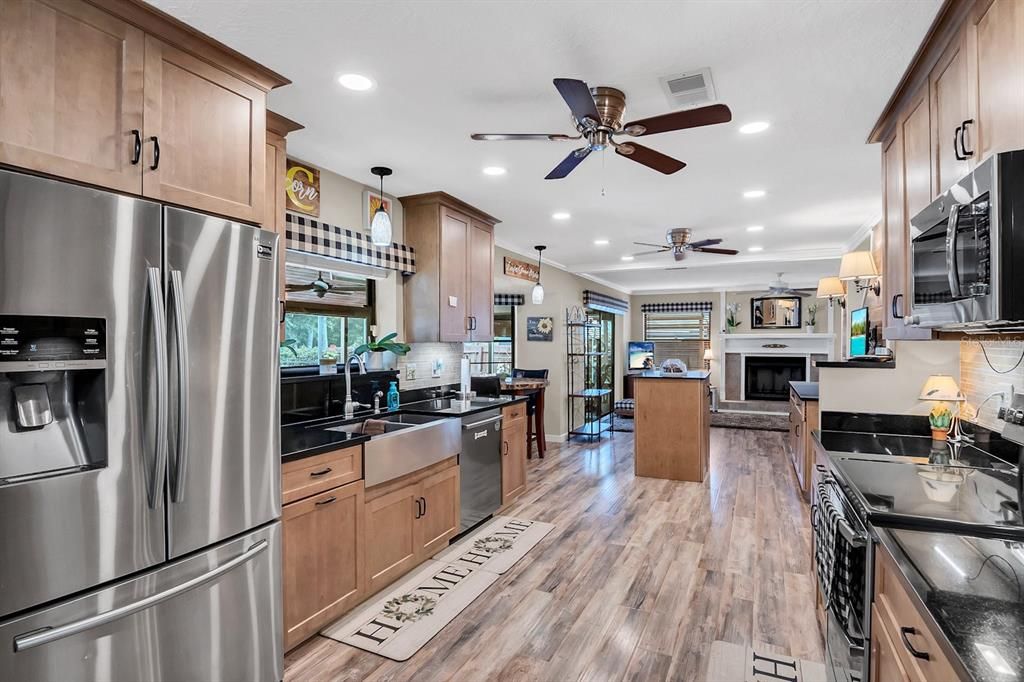 Active With Contract: $674,000 (4 beds, 2 baths, 2684 Square Feet)