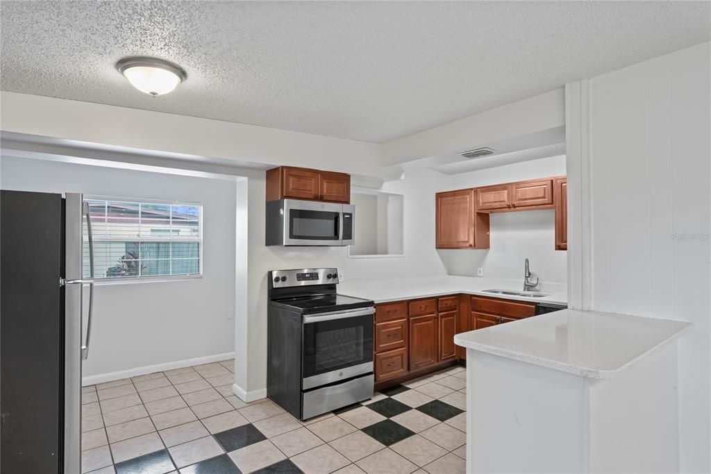 For Sale: $249,900 (3 beds, 1 baths, 1225 Square Feet)