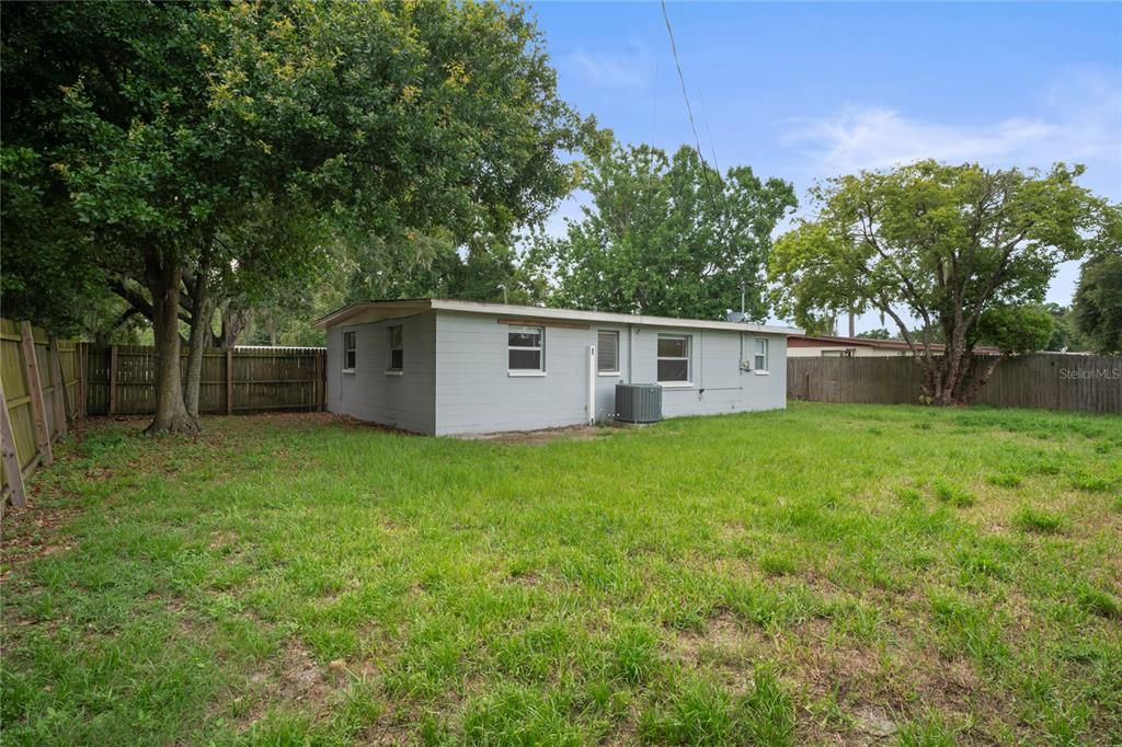 For Sale: $249,900 (3 beds, 1 baths, 1225 Square Feet)