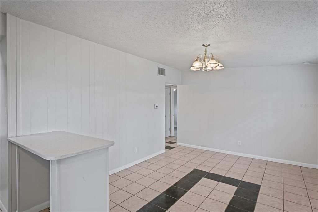 For Sale: $249,900 (3 beds, 1 baths, 1225 Square Feet)