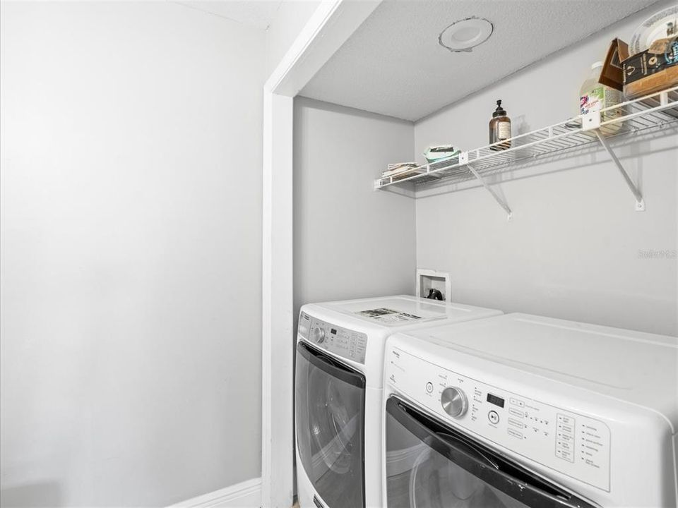 Active With Contract: $1,950 (2 beds, 2 baths, 1312 Square Feet)