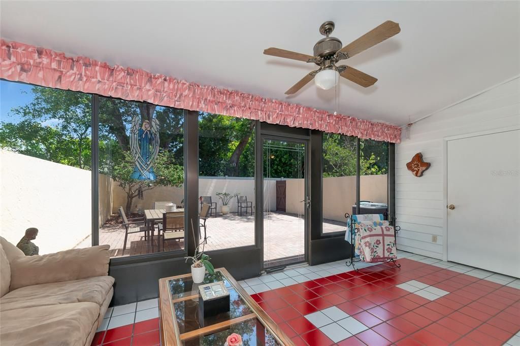 For Sale: $339,000 (2 beds, 2 baths, 1573 Square Feet)