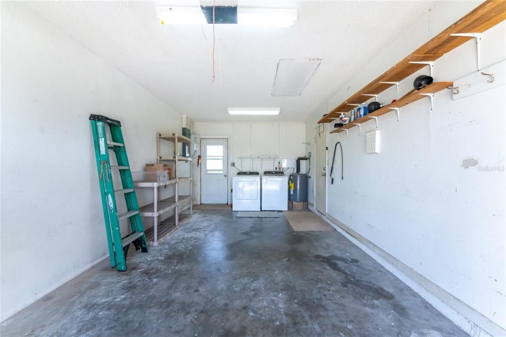 For Sale: $239,000 (2 beds, 1 baths, 918 Square Feet)