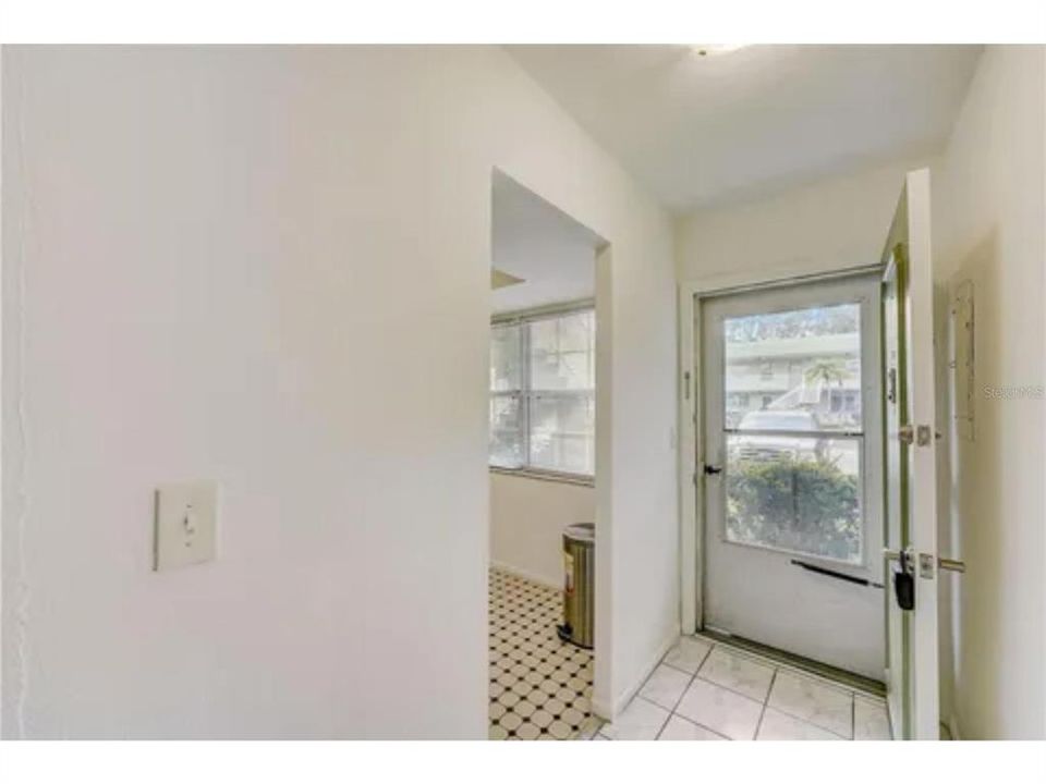 For Sale: $169,995 (2 beds, 2 baths, 1032 Square Feet)