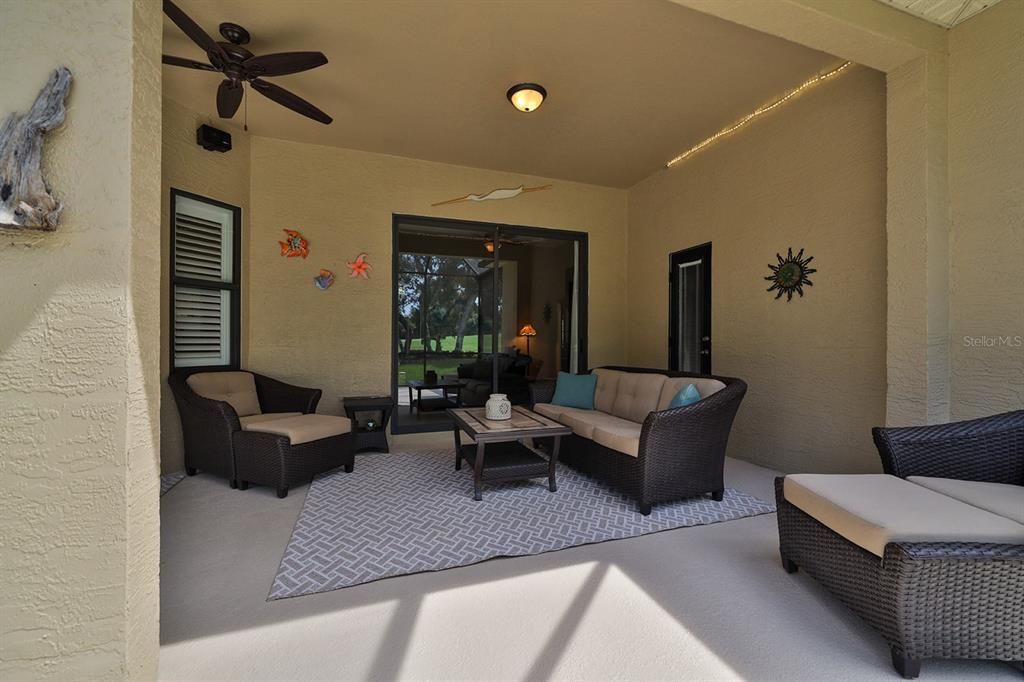 Active With Contract: $559,000 (4 beds, 3 baths, 2592 Square Feet)