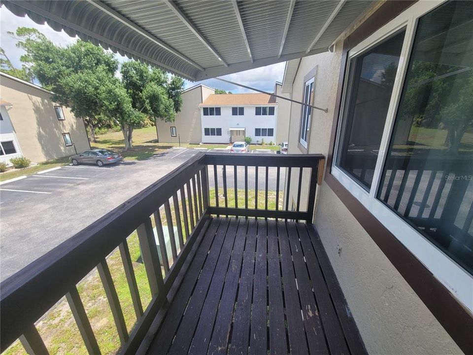 For Sale: $130,000 (2 beds, 2 baths, 1046 Square Feet)