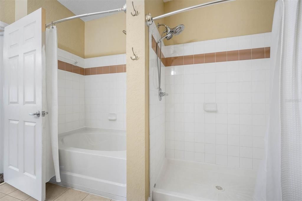 Double Shower - Primary Bathroomm