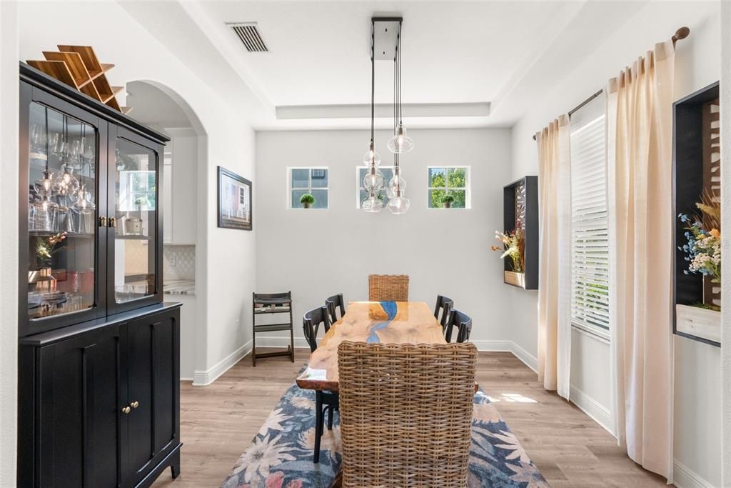 Active With Contract: $685,000 (5 beds, 4 baths, 2695 Square Feet)