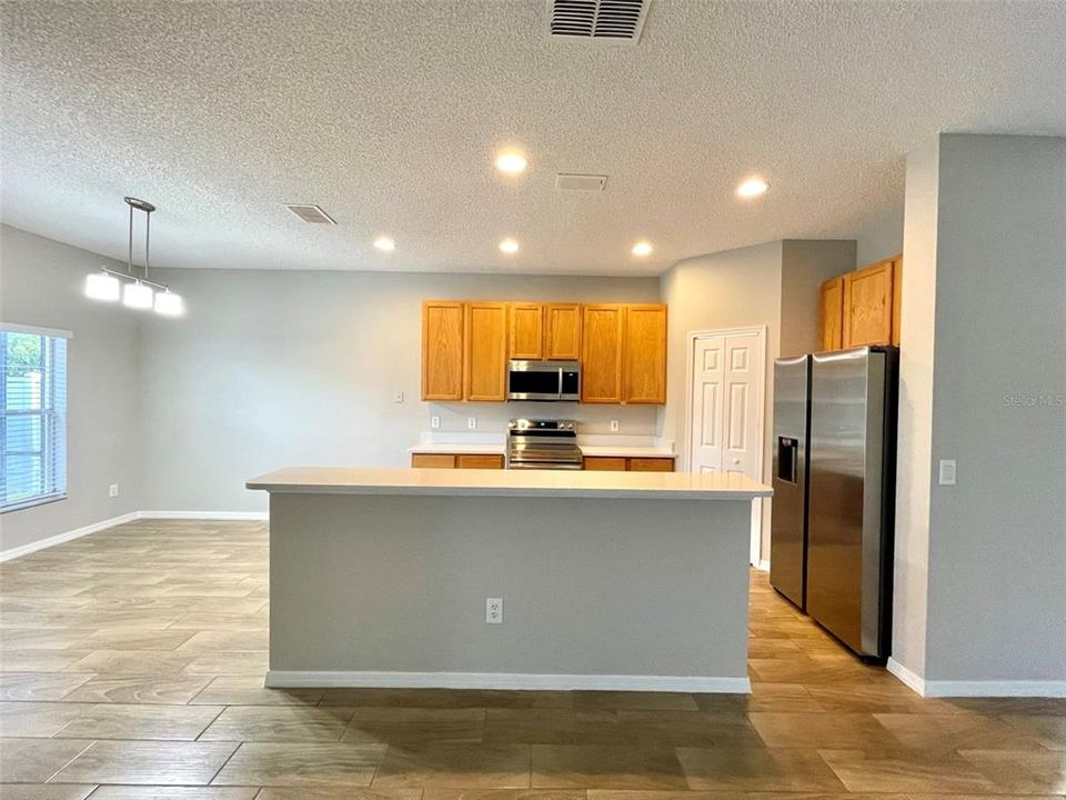 For Rent: $2,950 (4 beds, 2 baths, 2242 Square Feet)