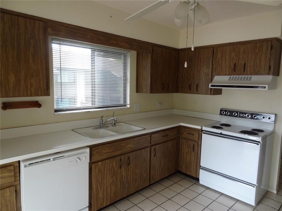 For Rent: $1,250 (2 beds, 2 baths, 1144 Square Feet)