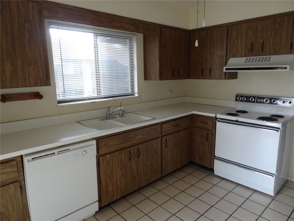 For Rent: $1,250 (2 beds, 2 baths, 1144 Square Feet)