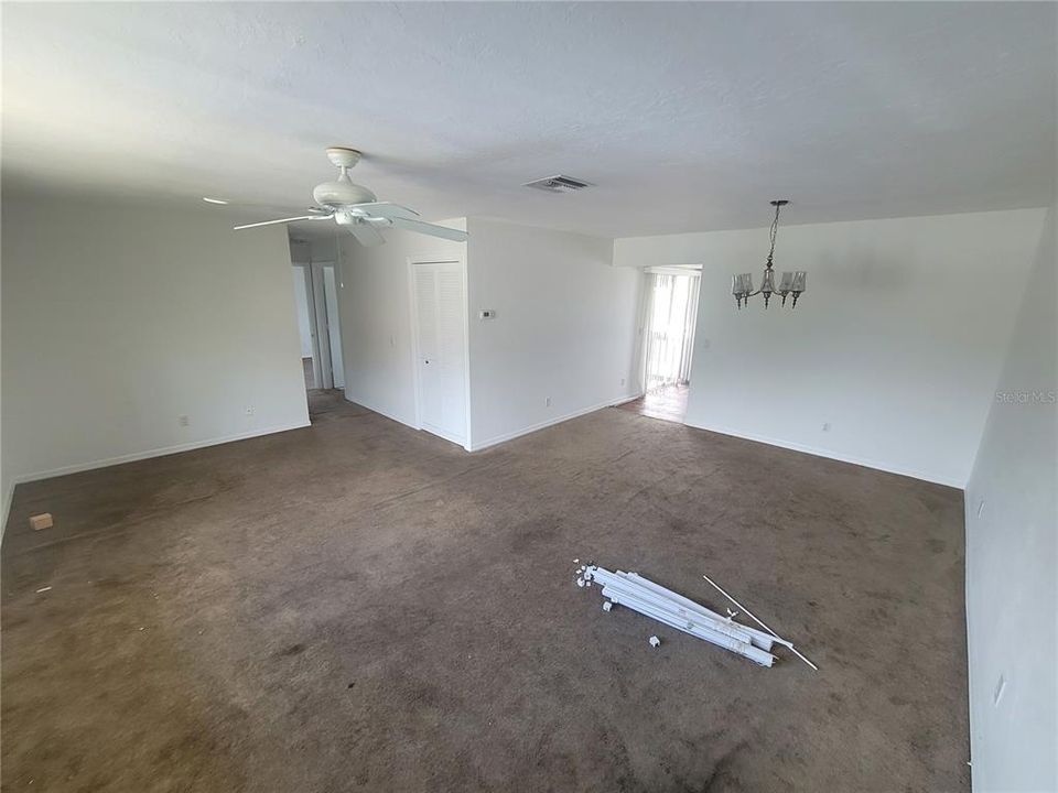 For Sale: $135,000 (2 beds, 2 baths, 1046 Square Feet)