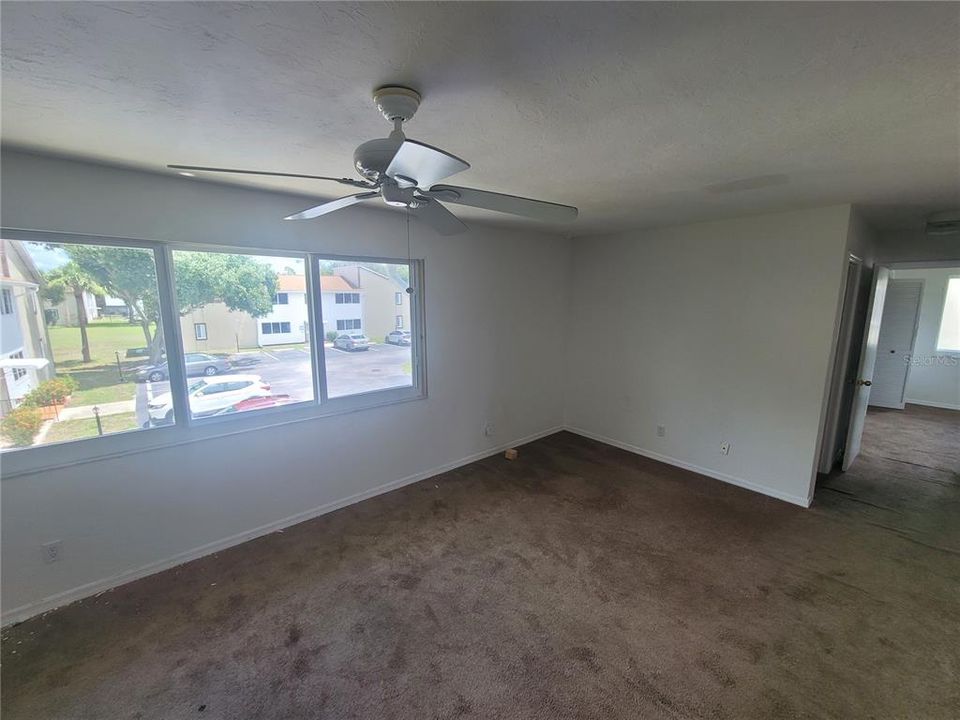 For Sale: $135,000 (2 beds, 2 baths, 1046 Square Feet)