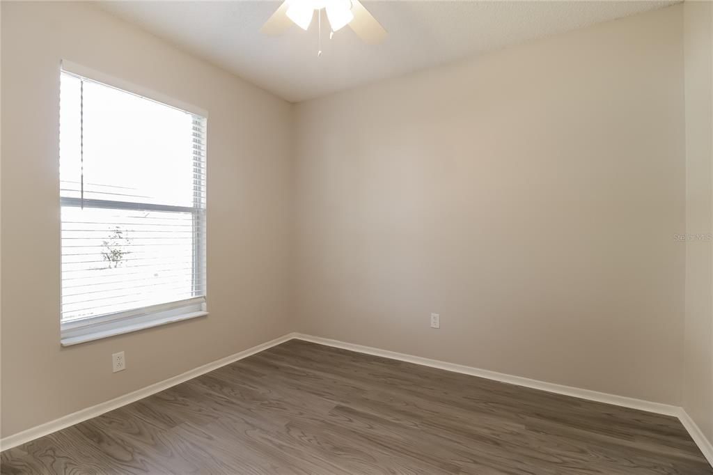 For Rent: $2,110 (3 beds, 1 baths, 1442 Square Feet)