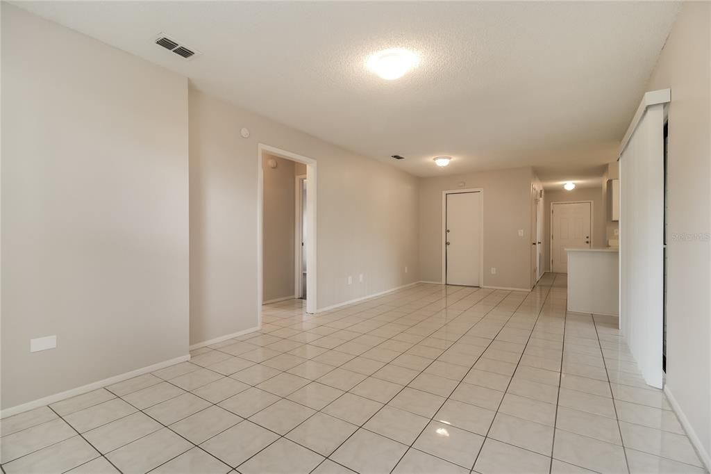 For Rent: $2,110 (3 beds, 1 baths, 1442 Square Feet)