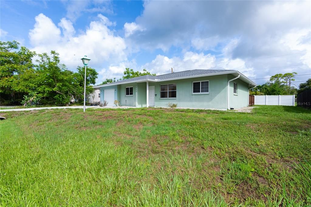 For Sale: $350,000 (3 beds, 2 baths, 1480 Square Feet)