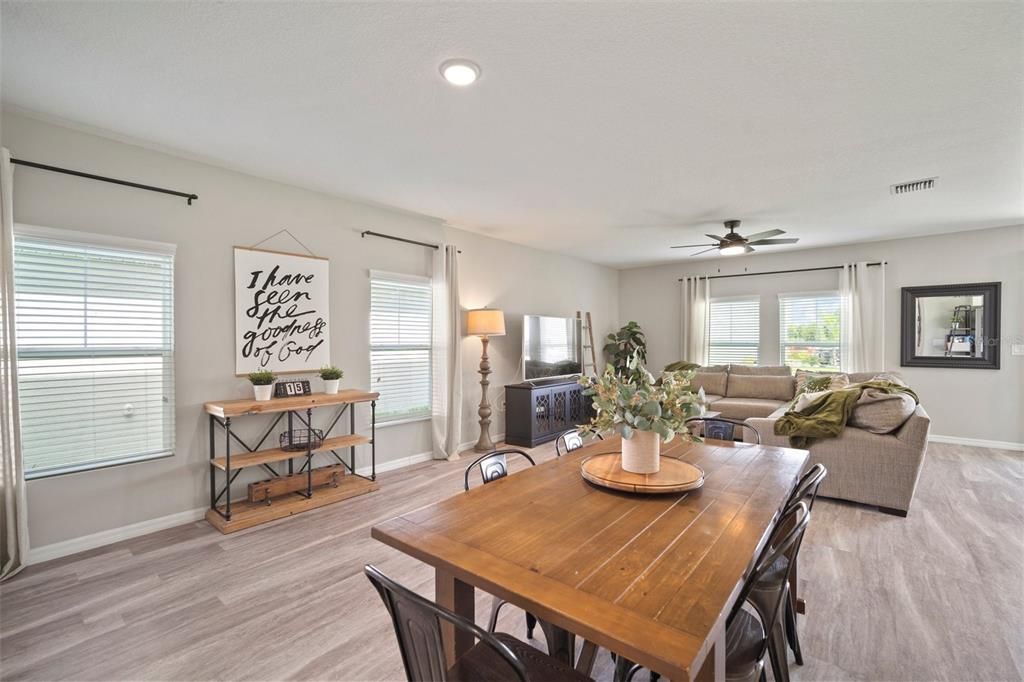 Active With Contract: $425,000 (5 beds, 3 baths, 2453 Square Feet)