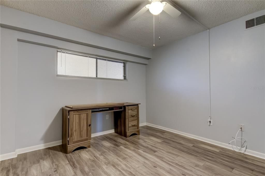 For Sale: $289,900 (2 beds, 2 baths, 1200 Square Feet)