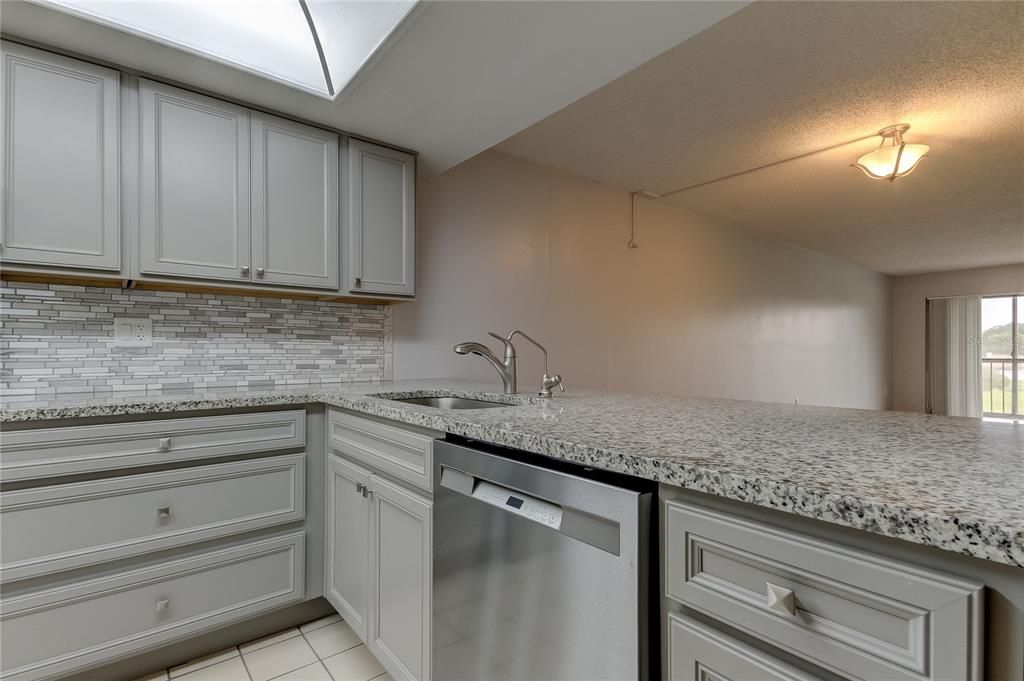 For Sale: $289,900 (2 beds, 2 baths, 1200 Square Feet)