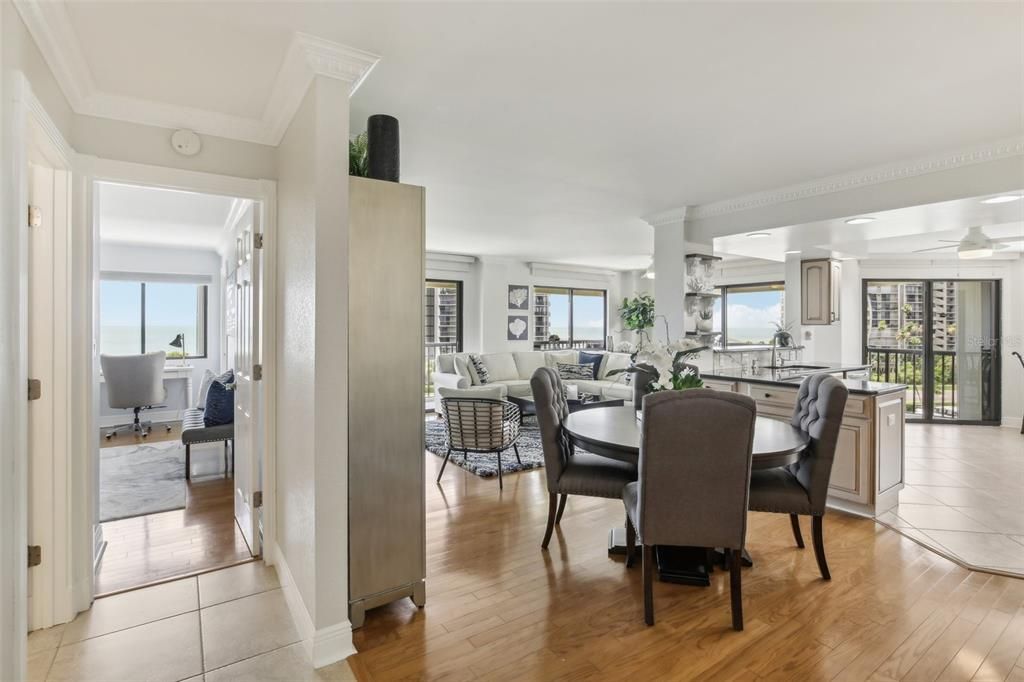 For Sale: $749,000 (2 beds, 2 baths, 1530 Square Feet)