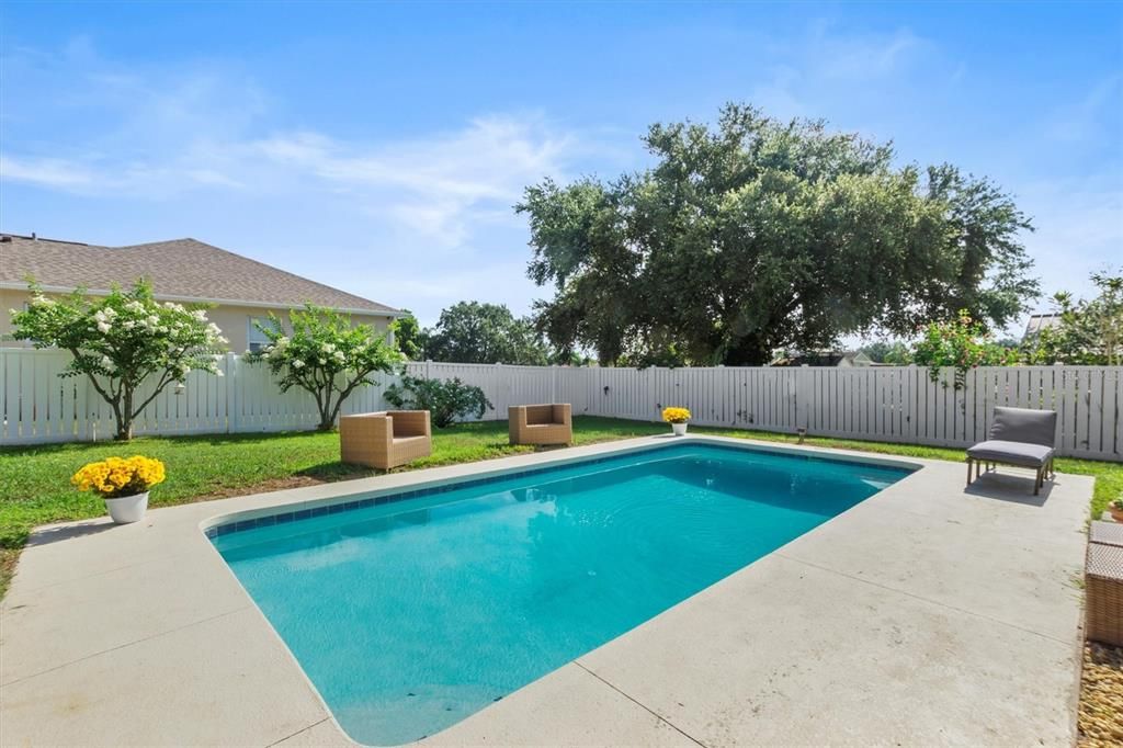 Active With Contract: $359,000 (4 beds, 2 baths, 1765 Square Feet)