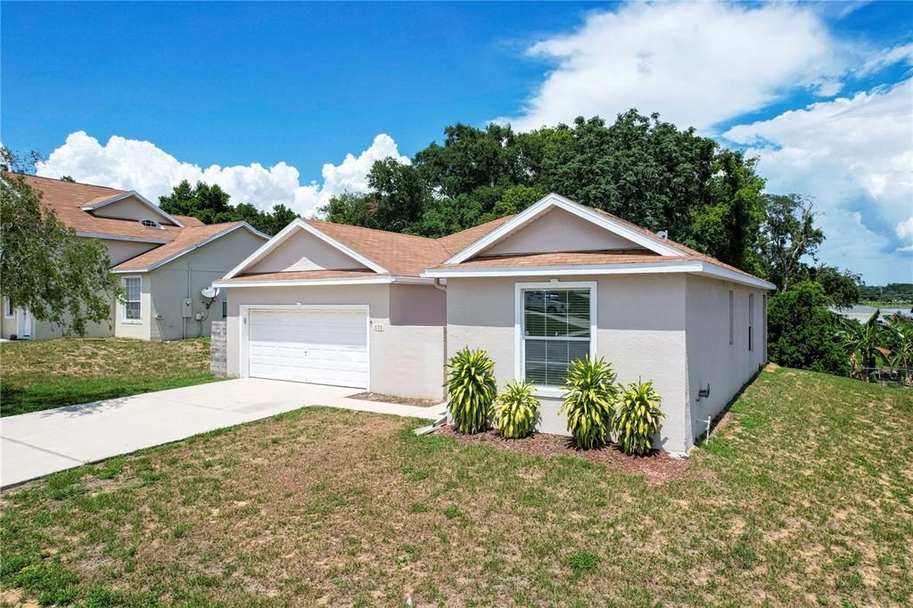 For Sale: $309,900 (3 beds, 2 baths, 1529 Square Feet)