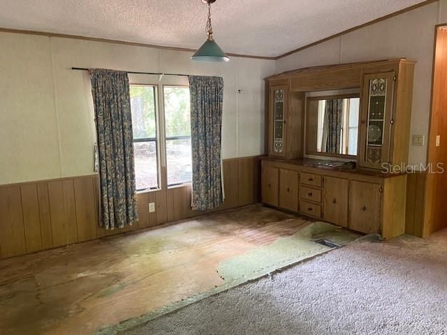 Recently Sold: $98,000 (3 beds, 2 baths, 1196 Square Feet)