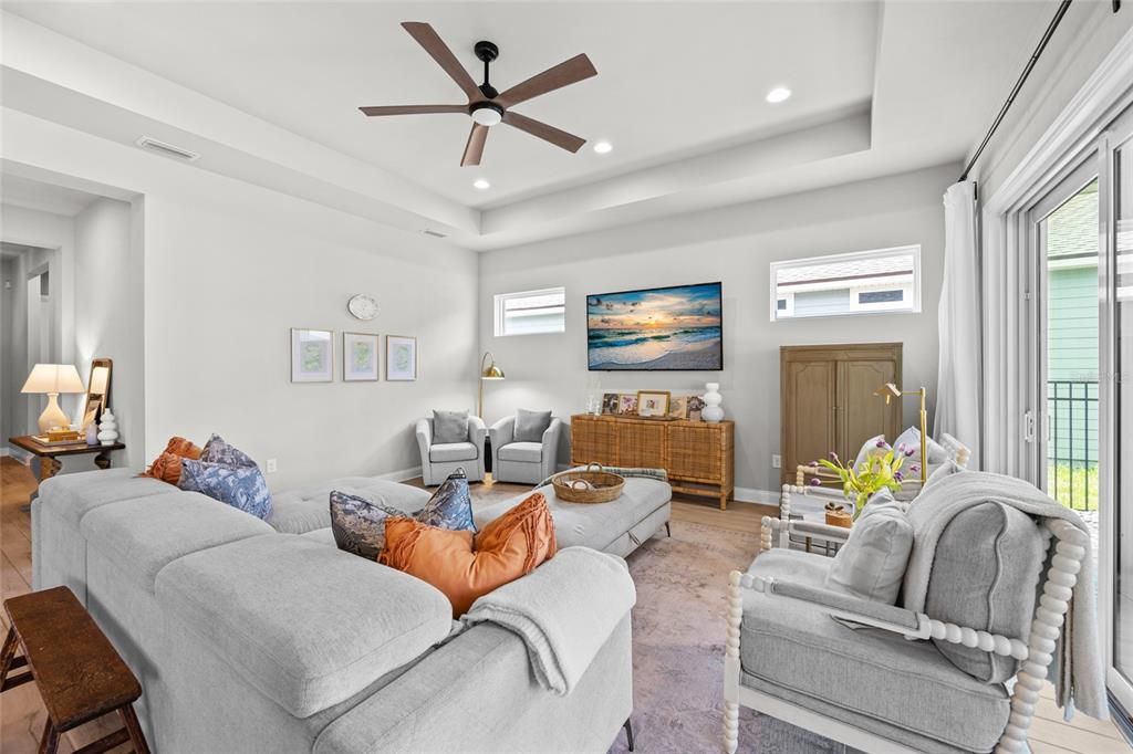 For Sale: $599,900 (3 beds, 2 baths, 1959 Square Feet)